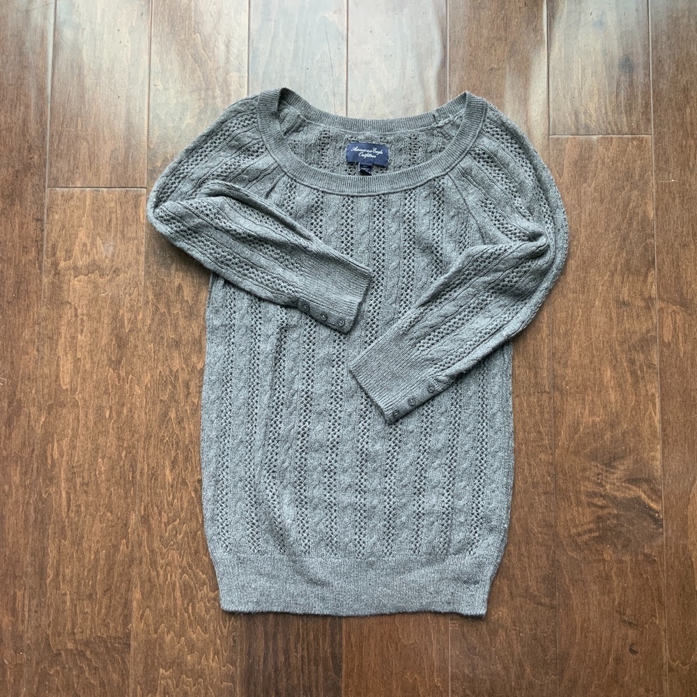 AMERICAN EAGLE Sweater Grey. Size XS.